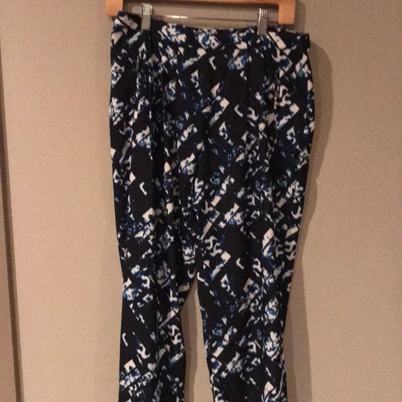 H&M Fun Printed Pants - Picture 1 of 3